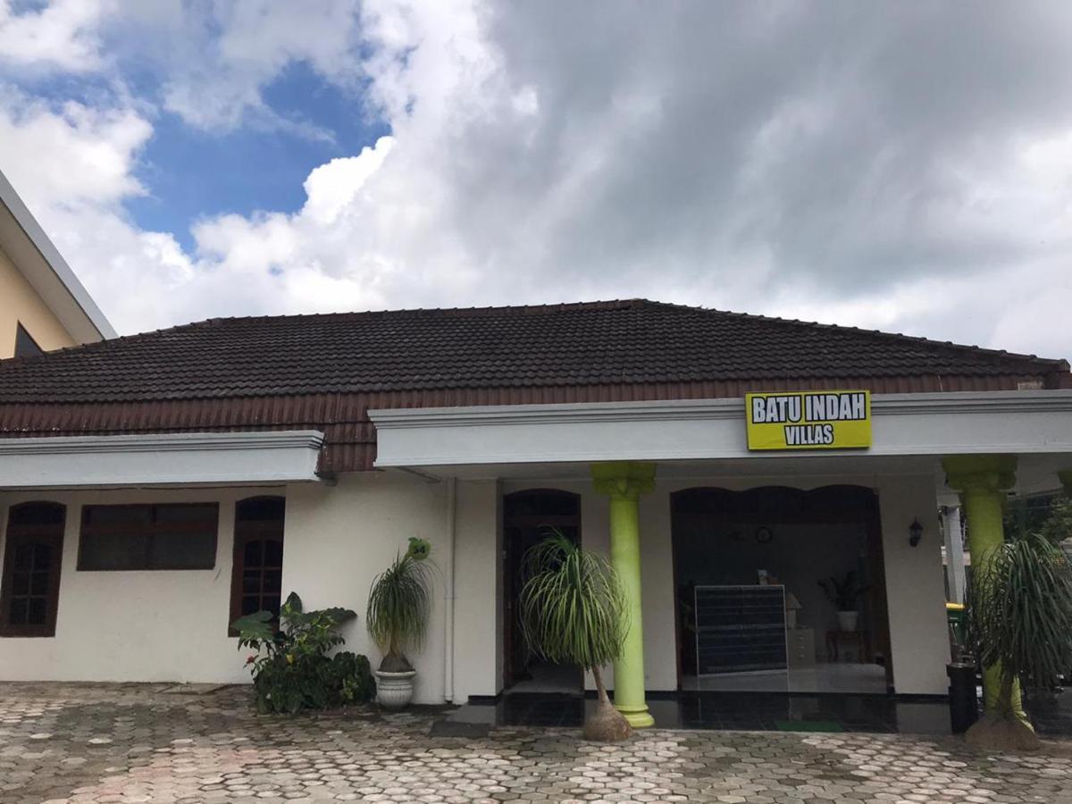 Villa & Guest House Batu Indah Exteriér fotografie